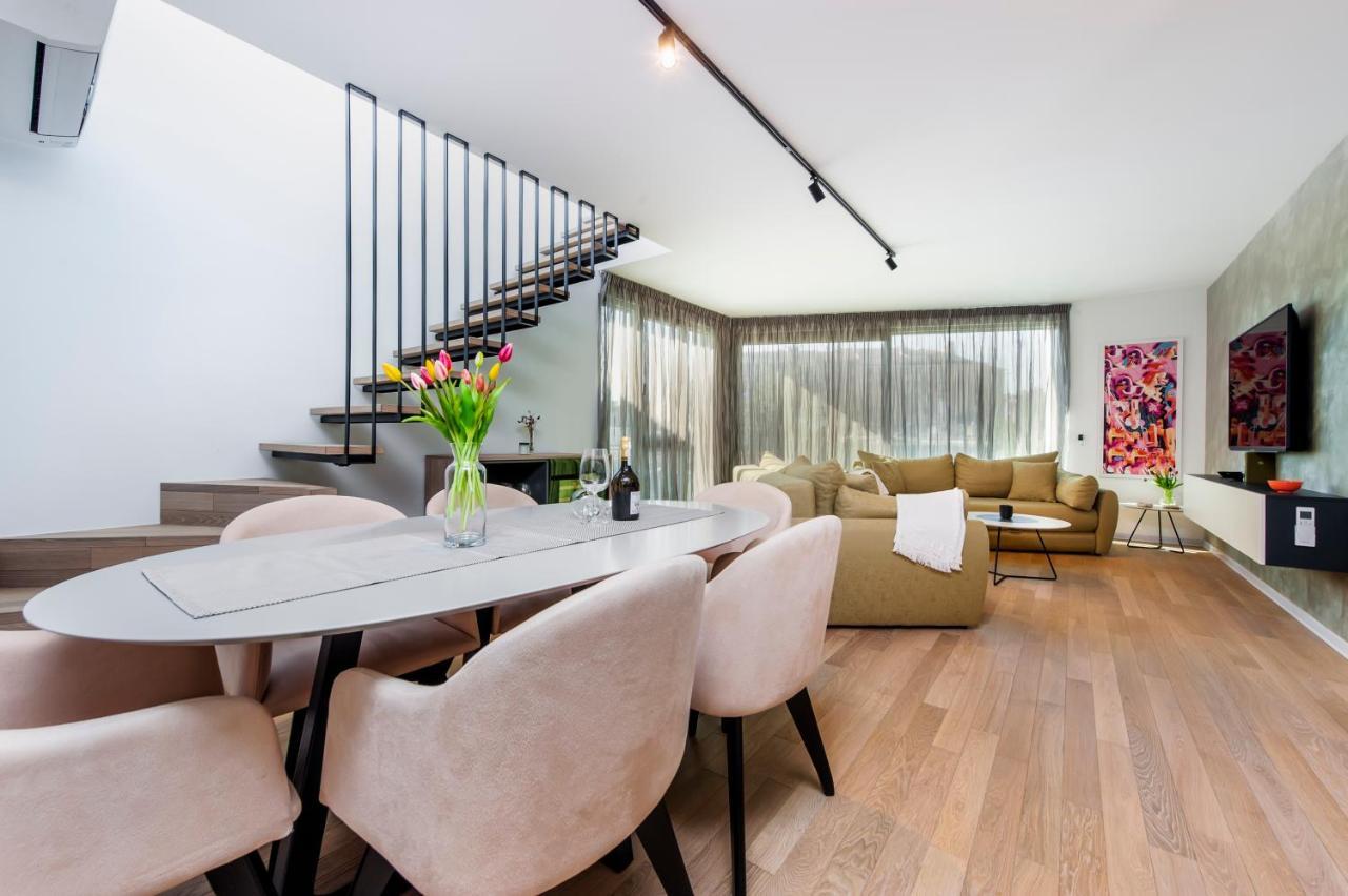 The Grand Apartment 罗维尼 外观 照片