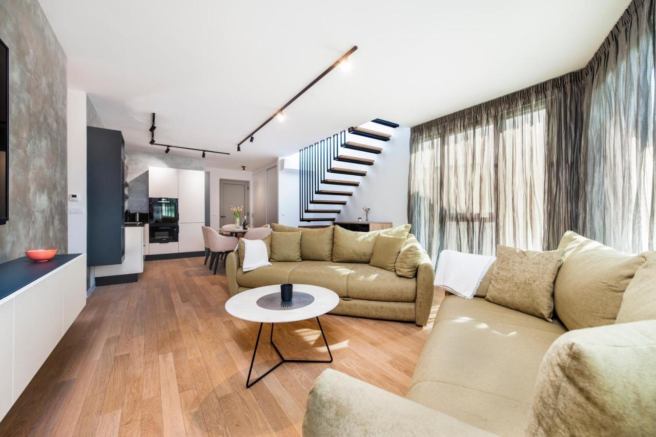 The Grand Apartment 罗维尼 外观 照片